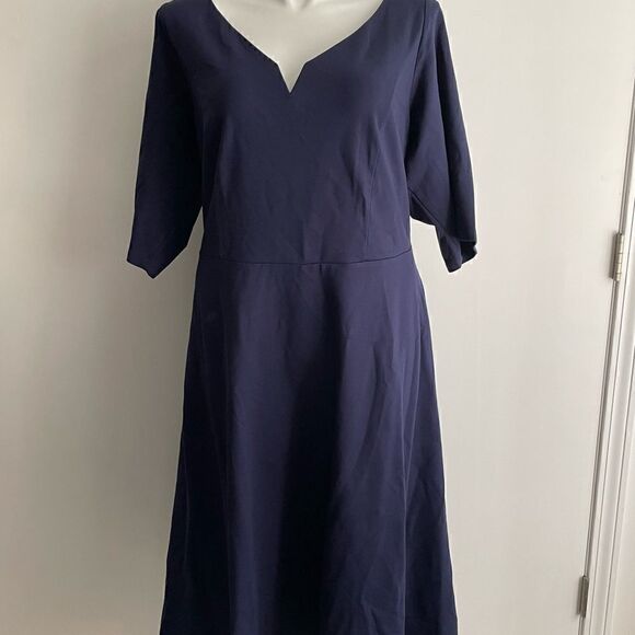 NWT Navy Dress by City Chic, Size XXL/24 - Picture 3 of 8